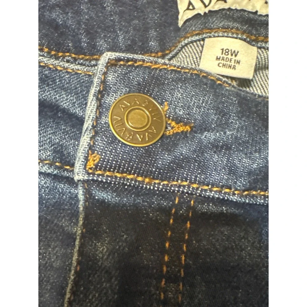 Ava & Viv Womens Plus Size 18W Denim Shorts Dark Wash Cuffed Blue Jean Shorts - Picture 3 of 9